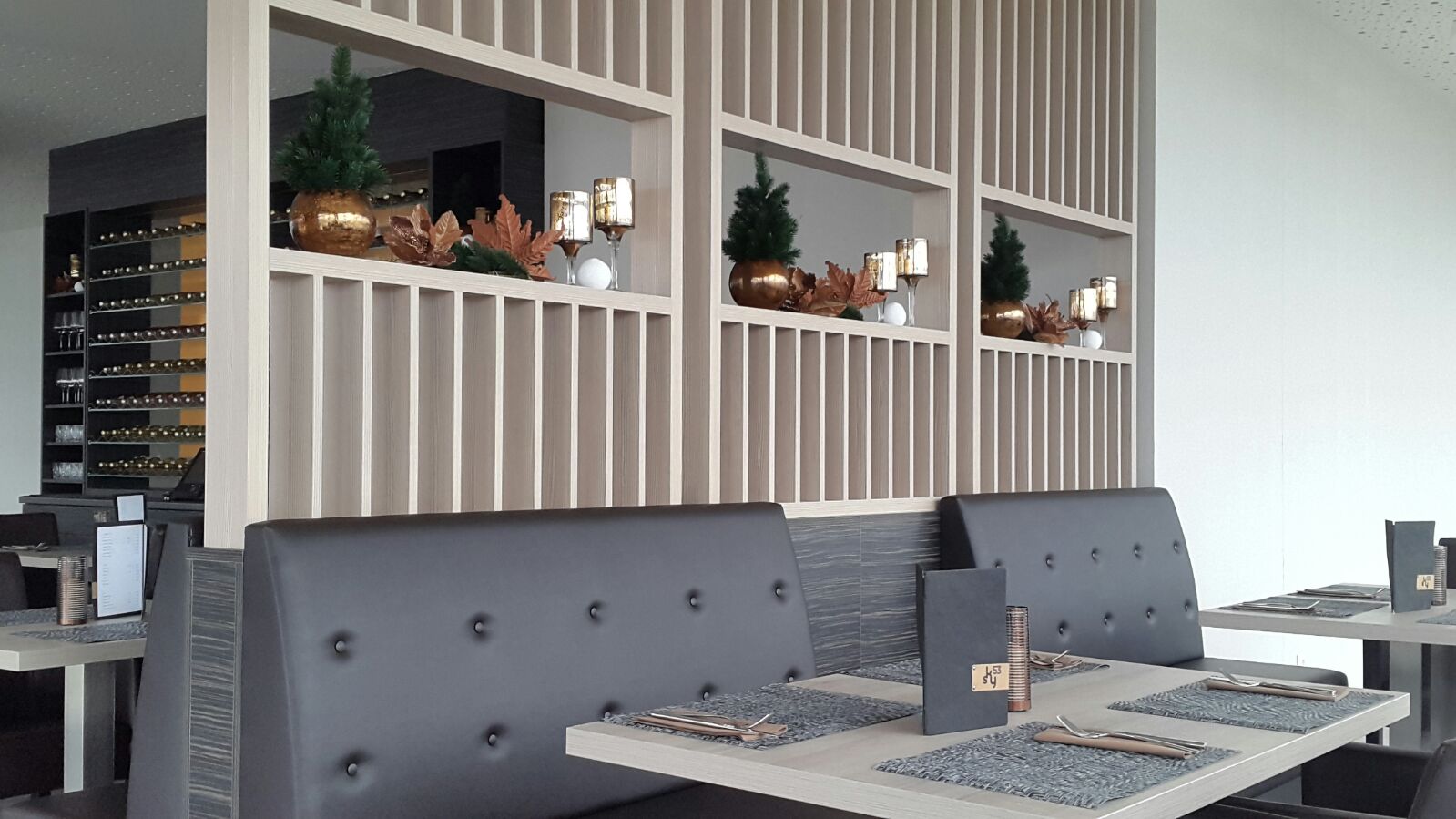 Zwei "Brooklyn" Banksysteme in Weinbar