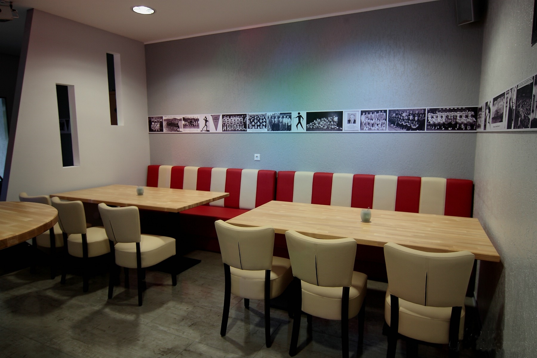 Dinerbank mit Sockel "Los Angeles"